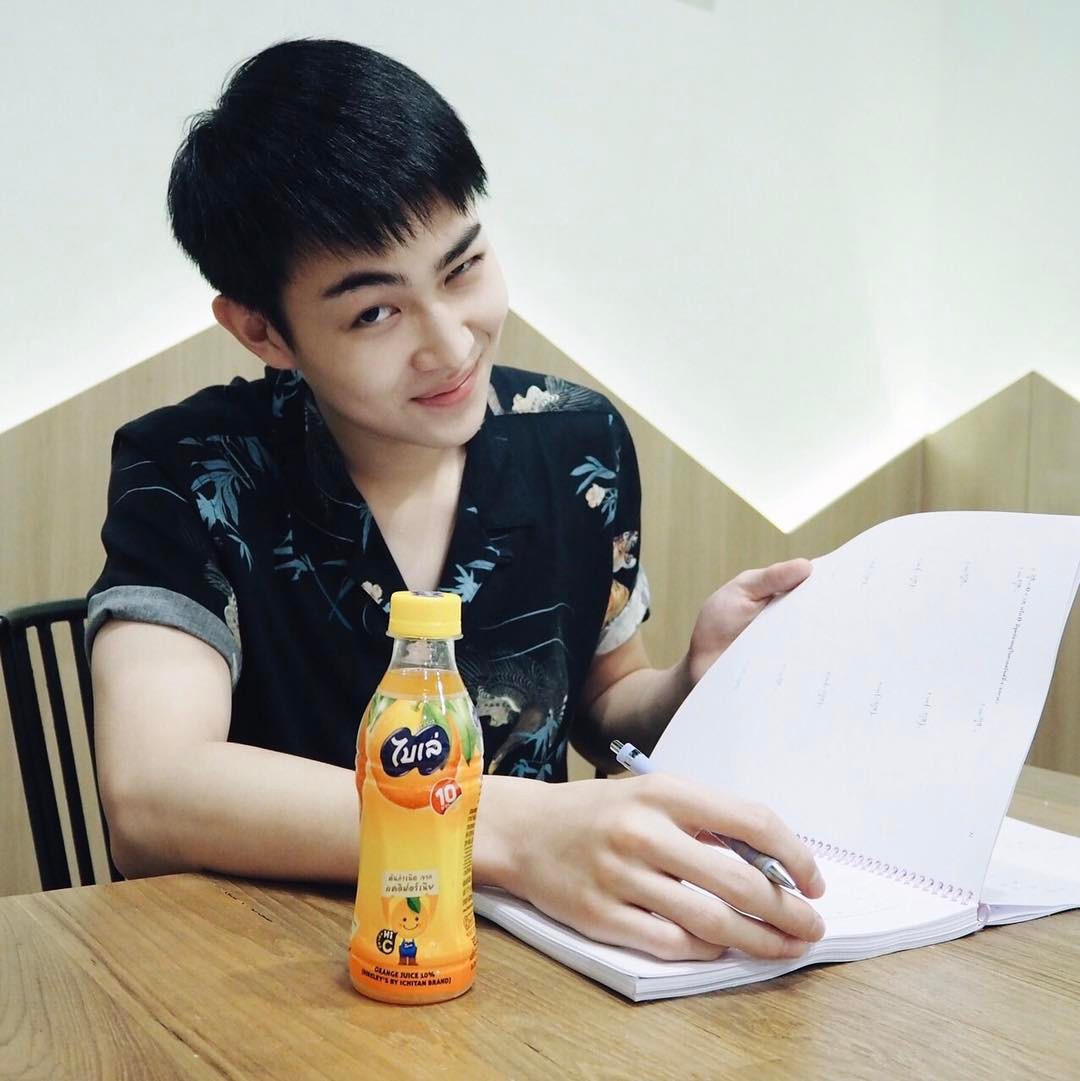  p>乐帕·温帕尼(boom),2001年1月12日出生于泰国曼谷,泰国男演员.