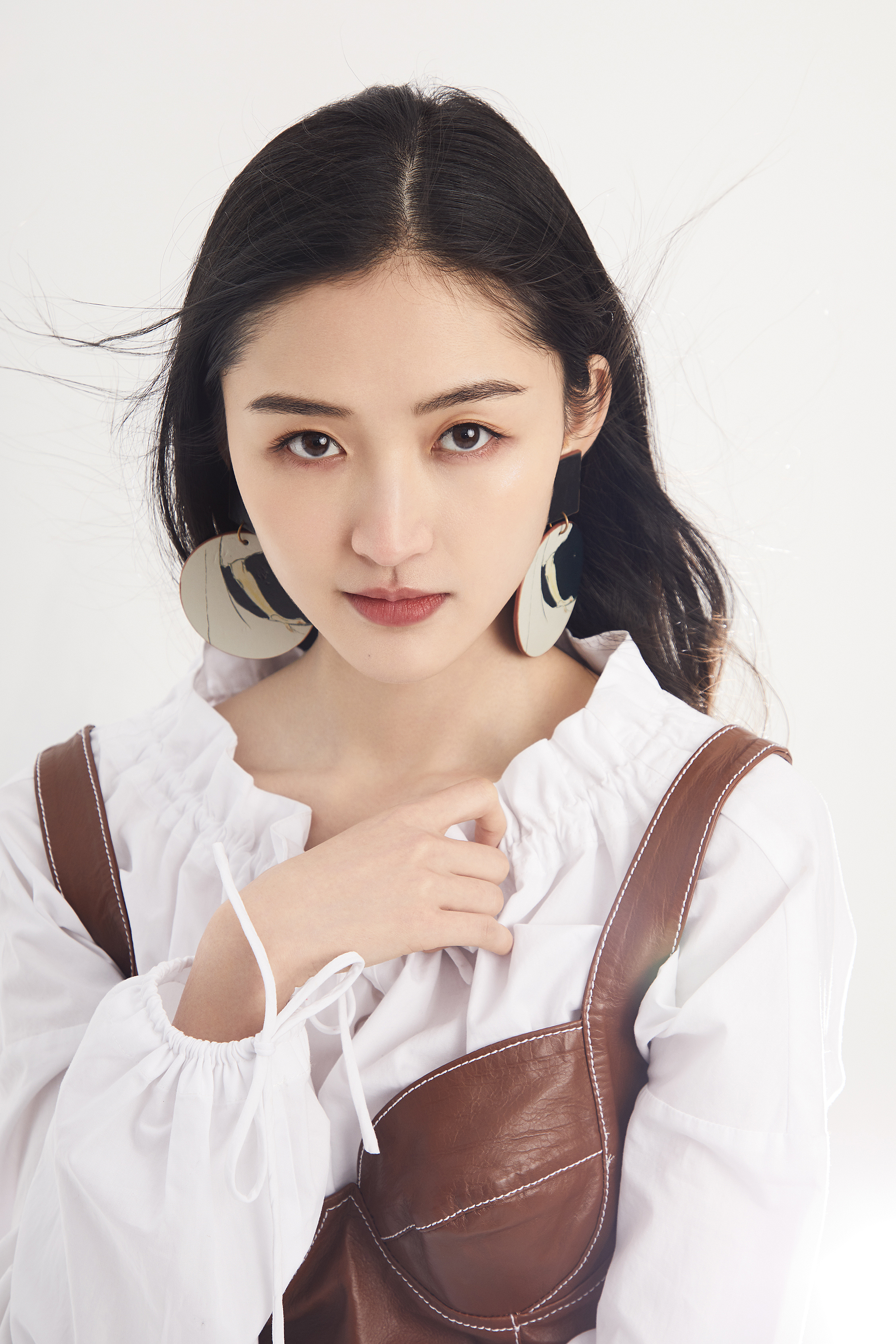 1996年2月9日出生于中国四川省成都市,中国内地影视女演员