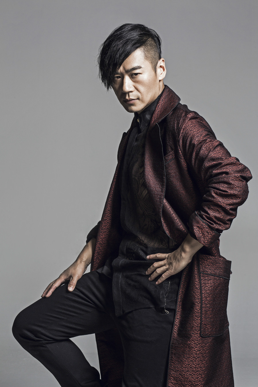 id="gntypvic21">徐佳,1980年11月26日出生于新疆,中国内地男演员