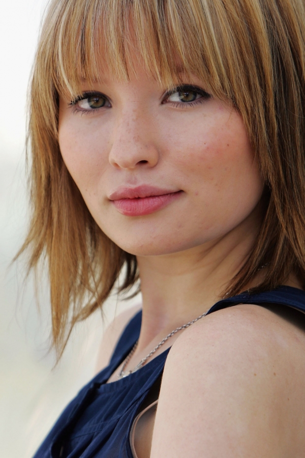  p>艾米丽·布朗宁(emily browning),1988年12月7日出生于澳大利亚