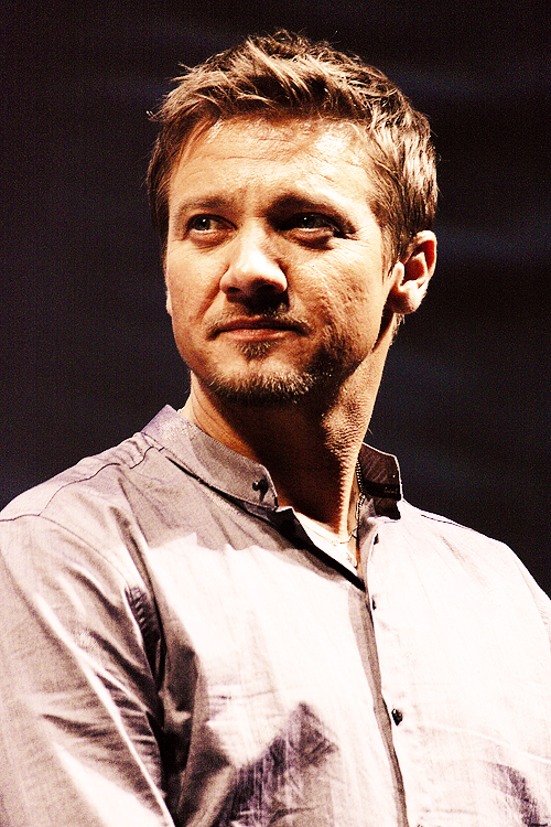  p>杰瑞米·雷纳(jeremy renner),1971年1月7日出生于美国加州