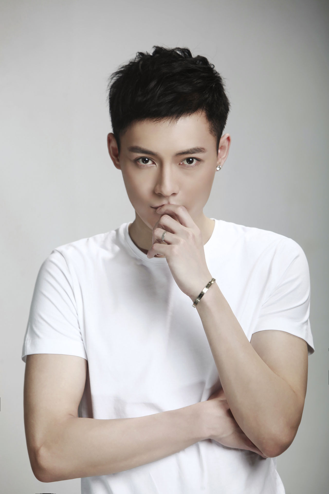 1987年10月28日出生于海南省海口市,中国内地男演员,歌手,毕业于