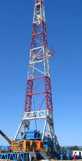  p>钻塔是一种具有一定高度和跨度的金属桁架,是 a target="_blank"