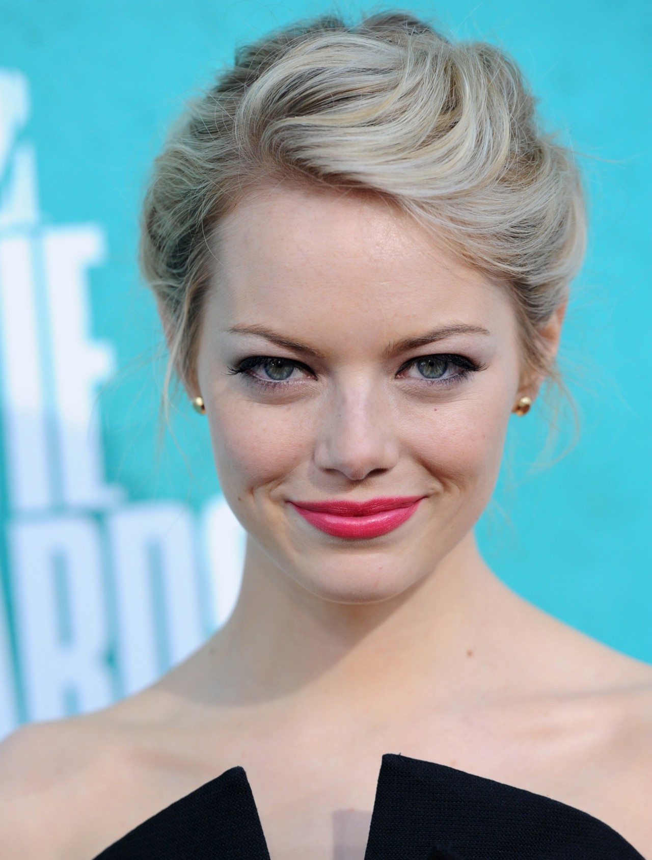  p>艾玛·斯通(emma stone),1988年11月6日出生于美国亚利桑那州斯