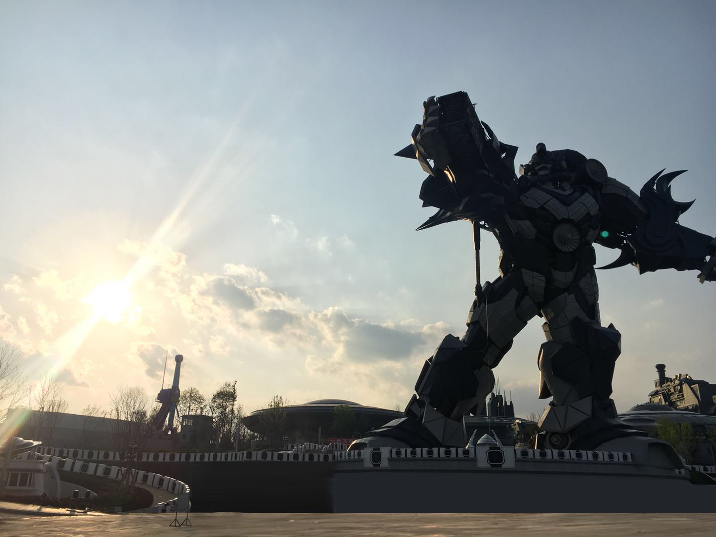  p data-id="gnbv5lj12j">东方科幻谷是一所科幻的主题公园,由 a