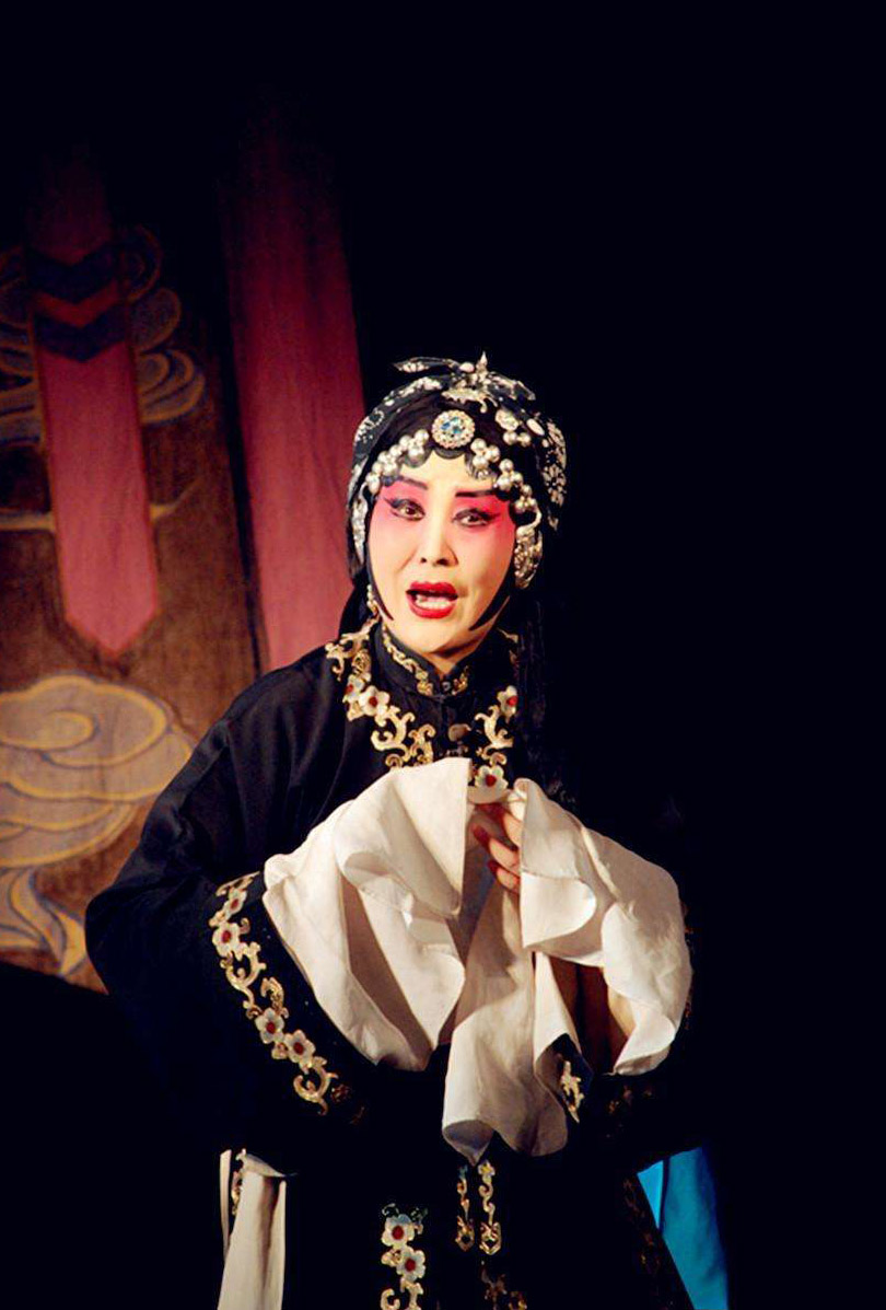 《秦香莲》,又名《 a target="_blank" href="/item/铡美案/9554343"