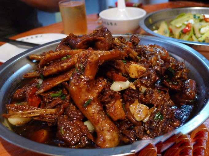  p>啤酒鸭是南昌一道十分家常的 a target="_blank" href="/item/烧菜