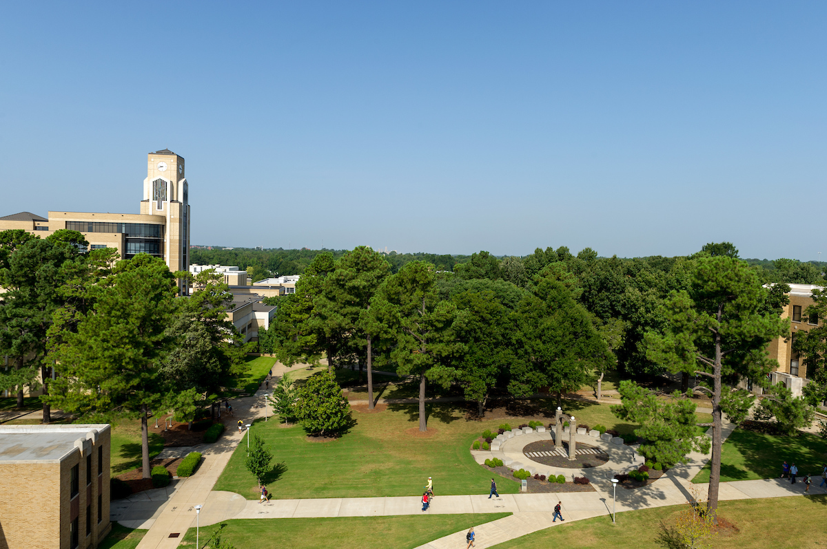  p>阿肯色州立大学是 a target="_blank" href="/item/美国南部