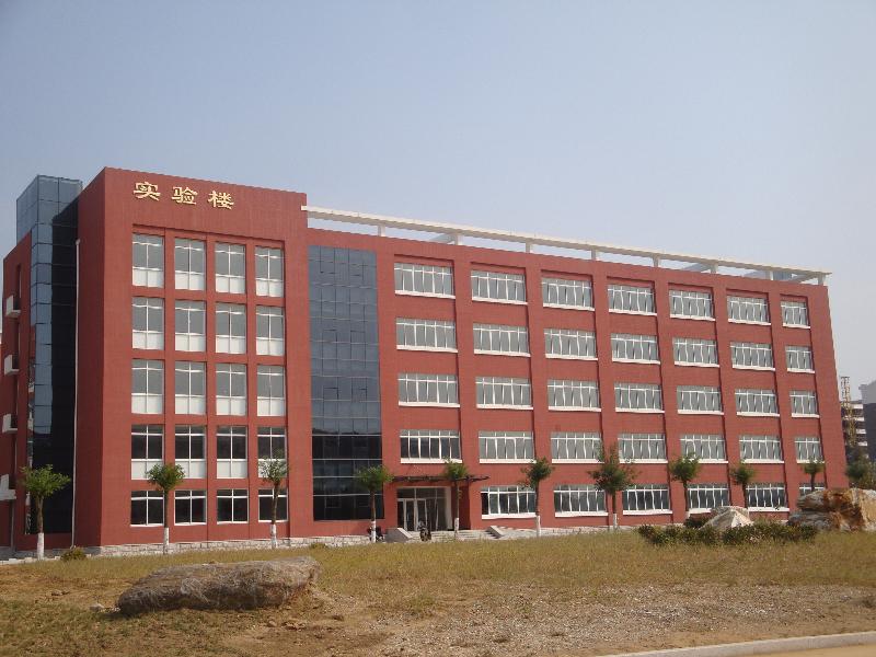  p>荣成市实验中学始建于1986年7月,是一所公办初级中学.
