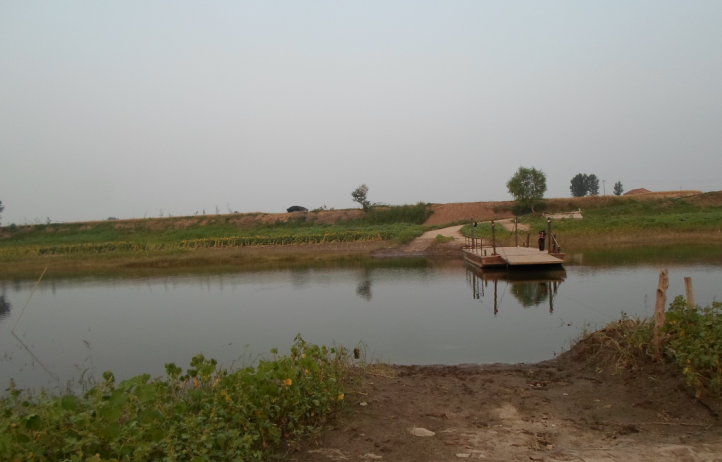  p>河北省衡水市故城县建国镇草寺村,村简介:该村属中小型村落,村风