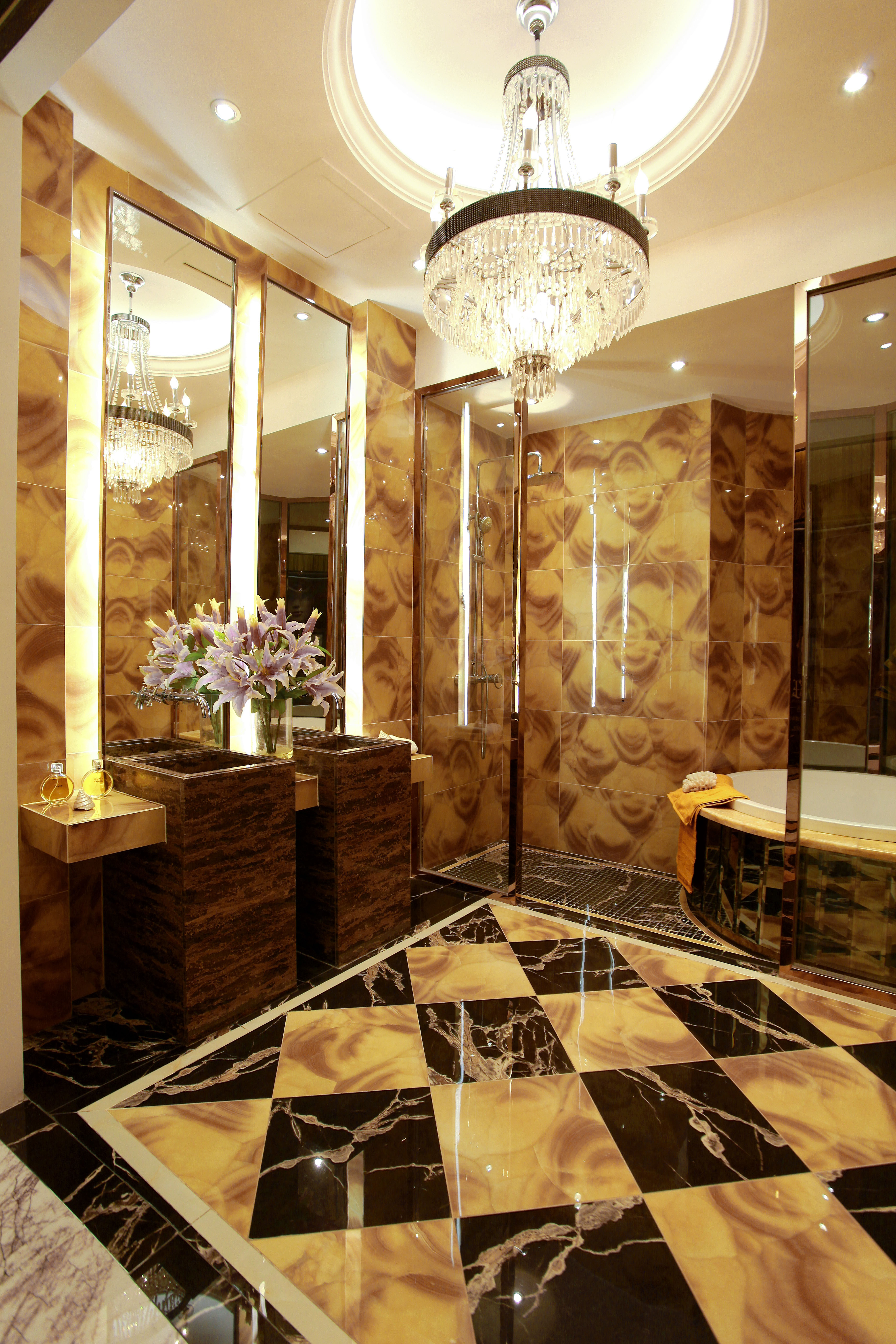 陶瓷有限公司 /a>2004年创立红蜘蛛瓷砖这个极富挑战与震撼力的品牌!