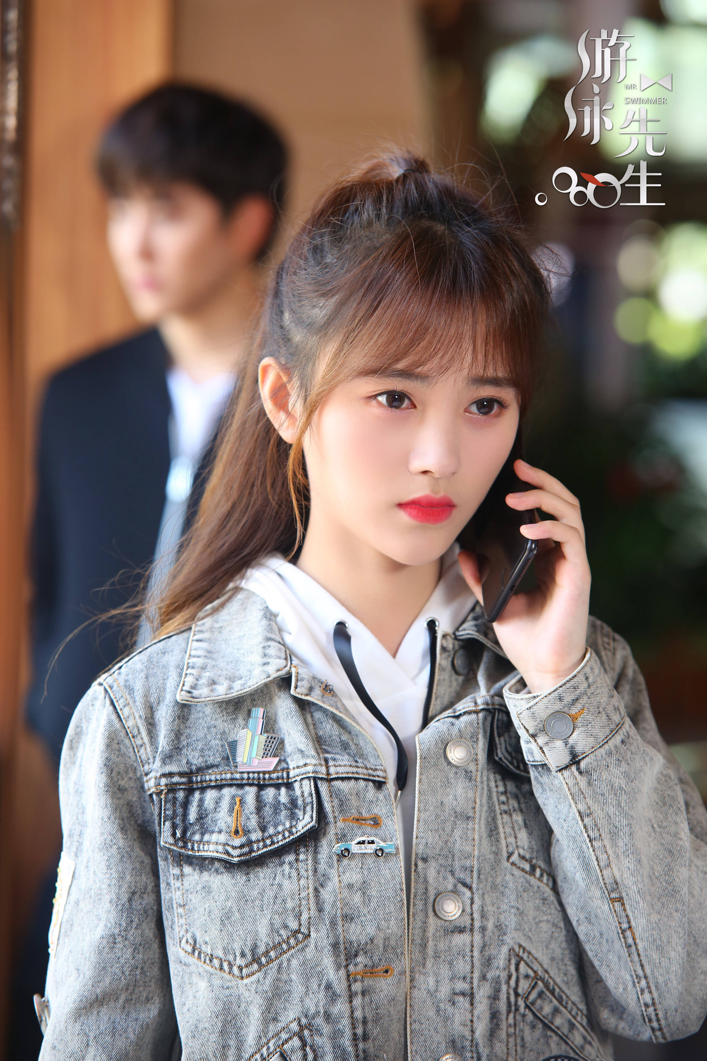  p>鞠婧祎(kiku),1994年6月18日出生于四川省遂宁市,中国内地影视女
