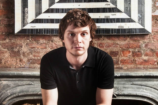  p>伊万·彼得斯(evan peters),1987年1月20日出生于密苏里州圣路易斯