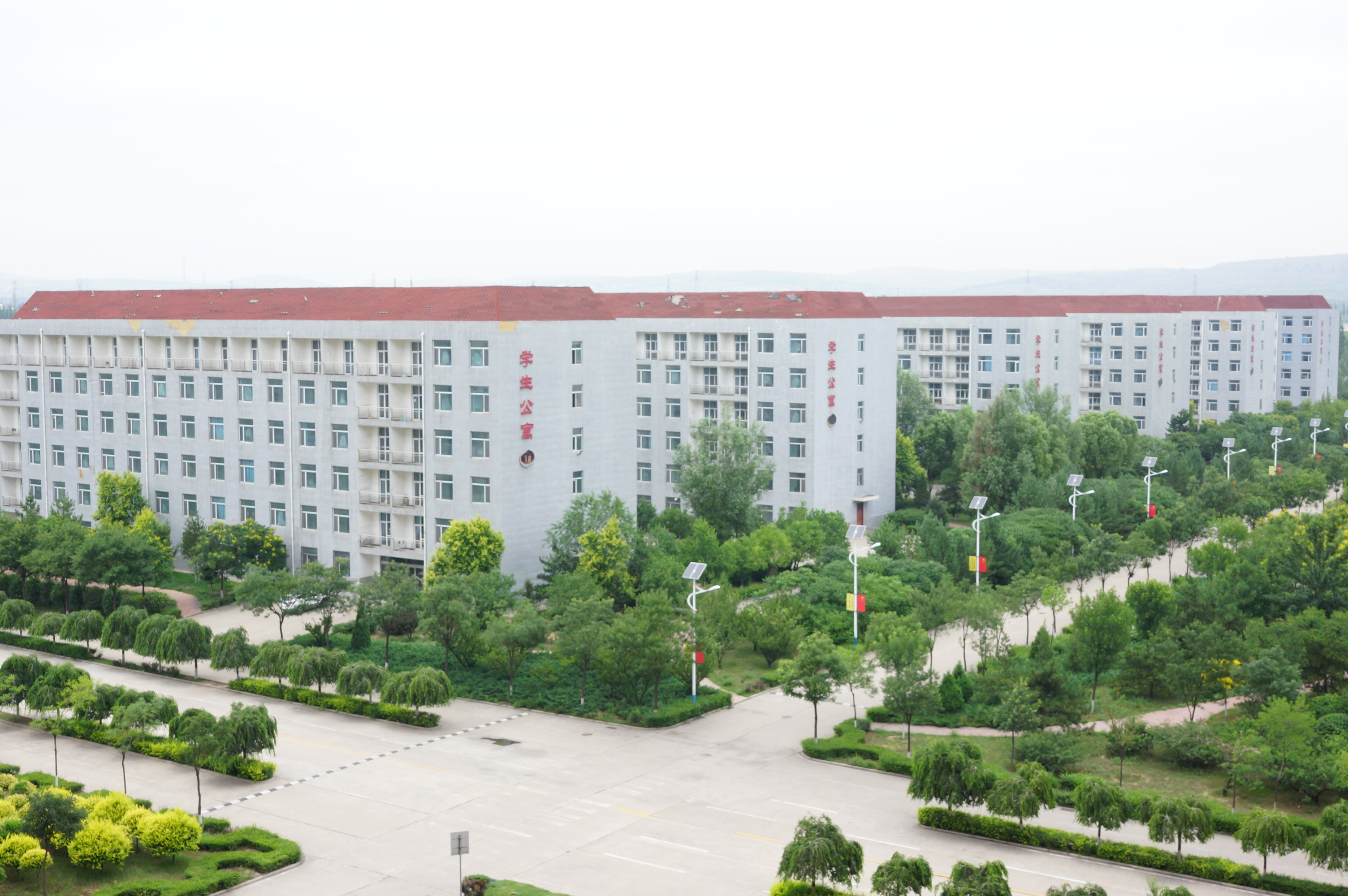 淄博职业学院坐落于齐国故都山东省淄博市,是