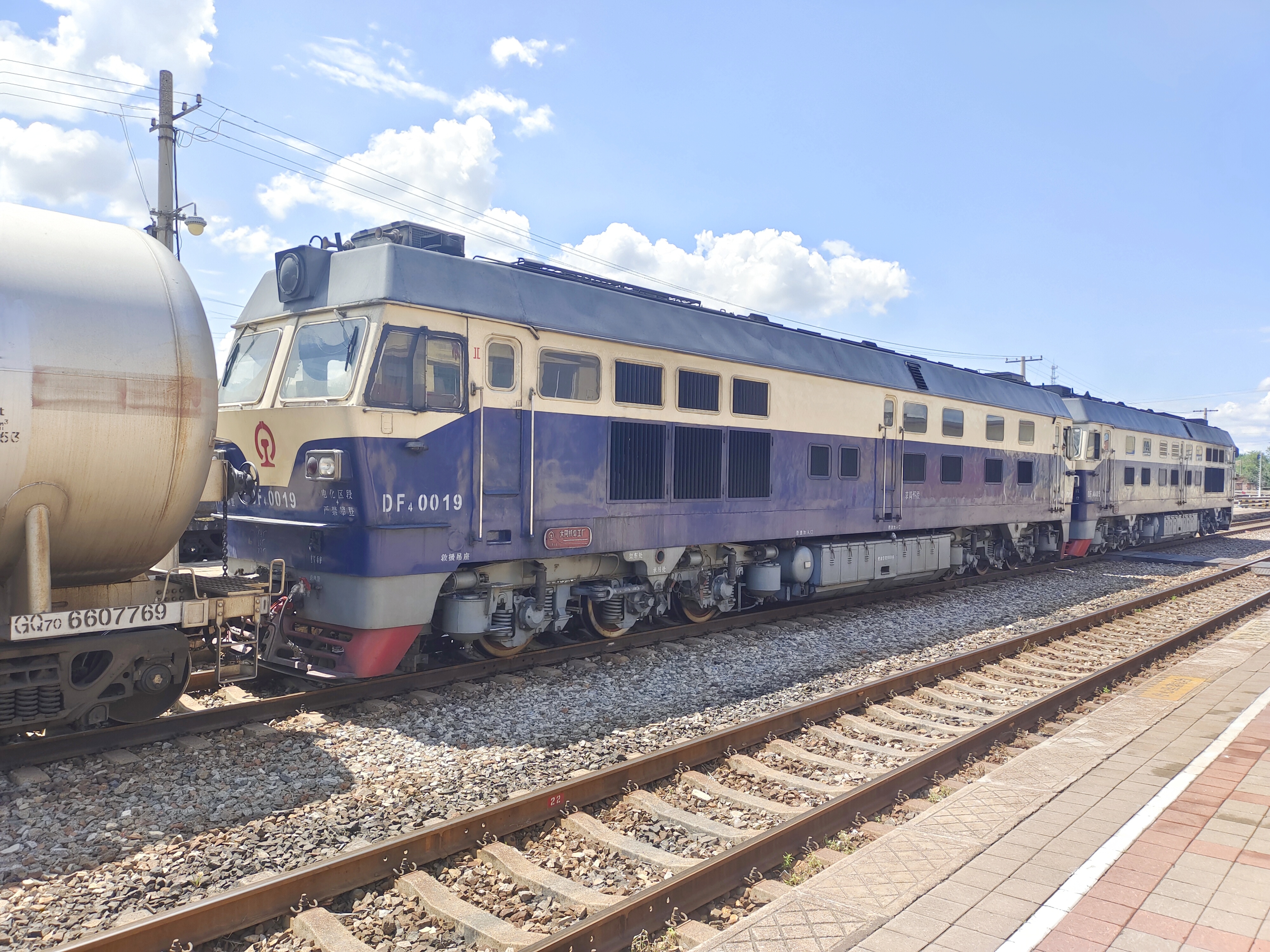 东风4c型内燃机车