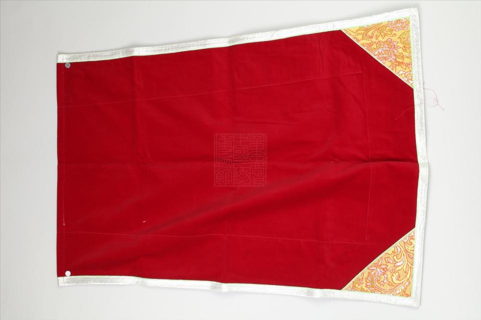 现代藏族红色金丝绒围腰