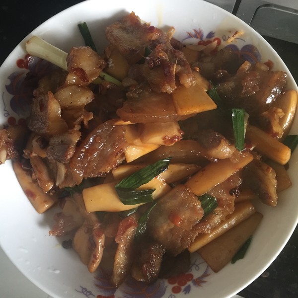 杏鲍菇炒回锅肉