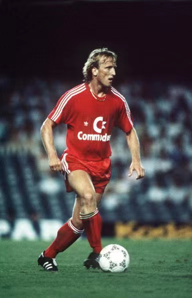 7u">安德烈亚斯·布雷默(andreas brehme),1960年11月9日出生于德国 a