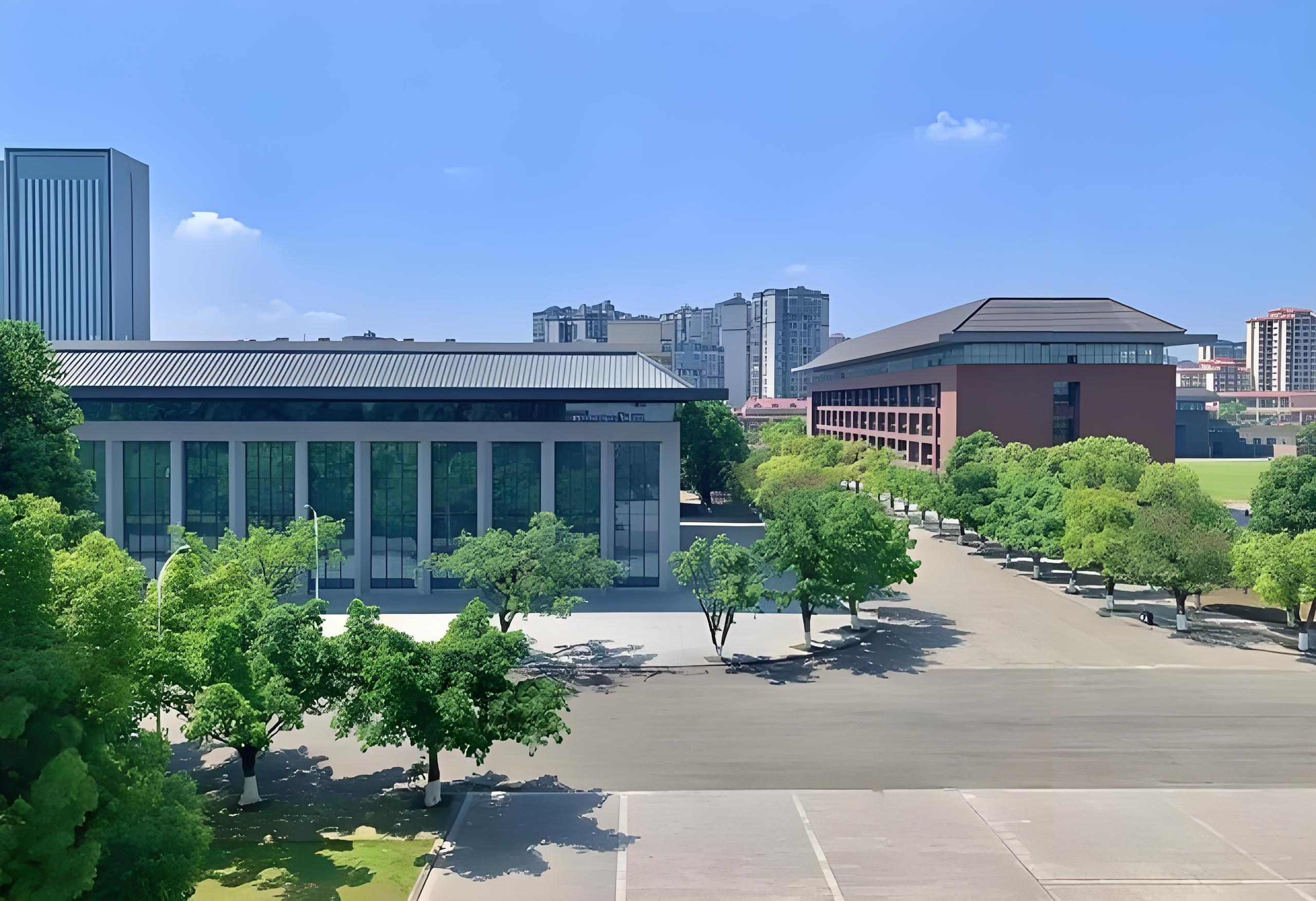 四川大学锦江学院白酒学院