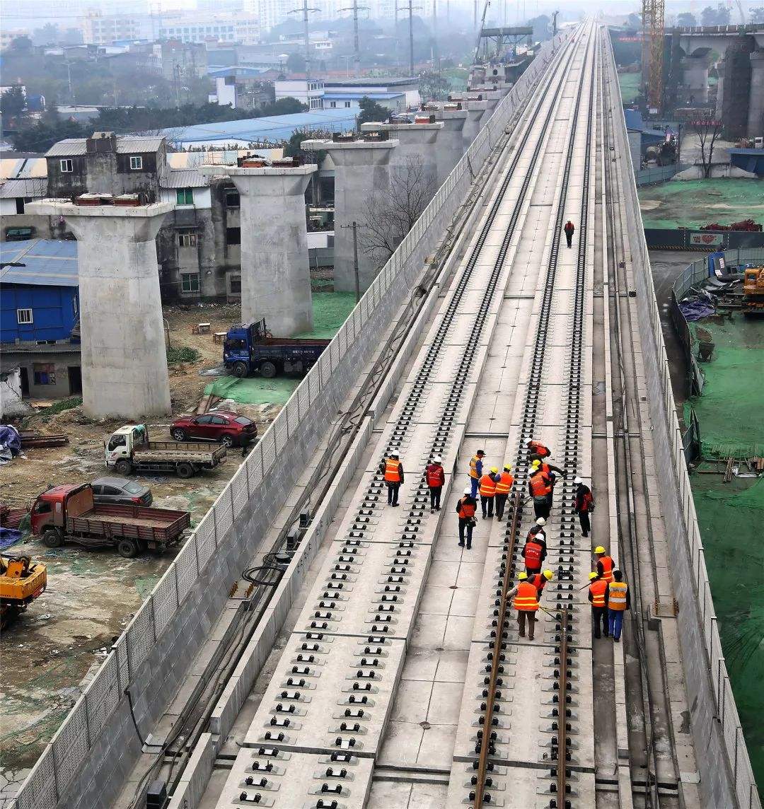  p>成蒲铁路(chengdu-pujiang  railway),全称成雅铁路成蒲段,是成都