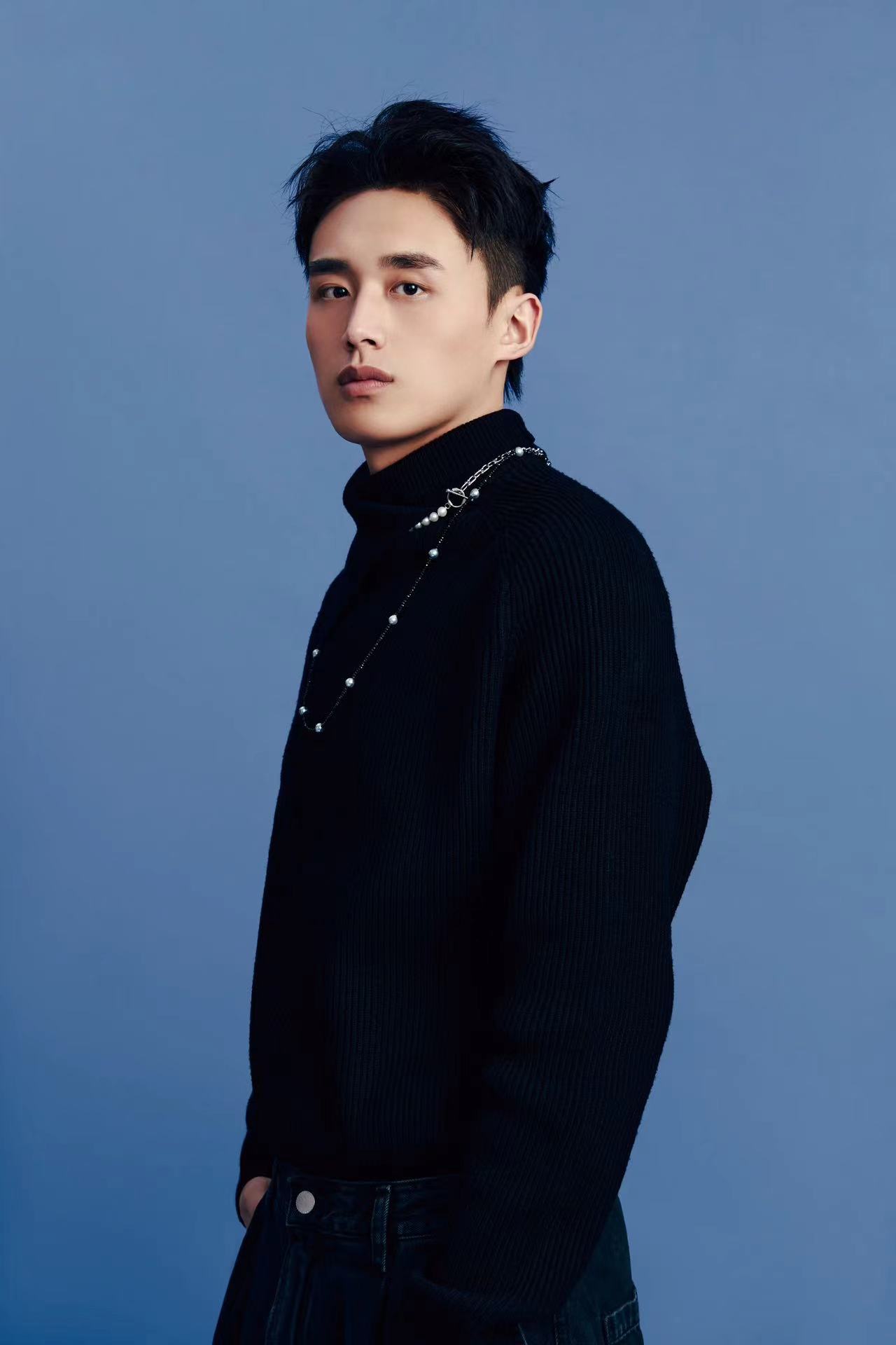  p data-id="tziwy8tjzxda">陈岳,演员,在年代情感剧《人生之路》中