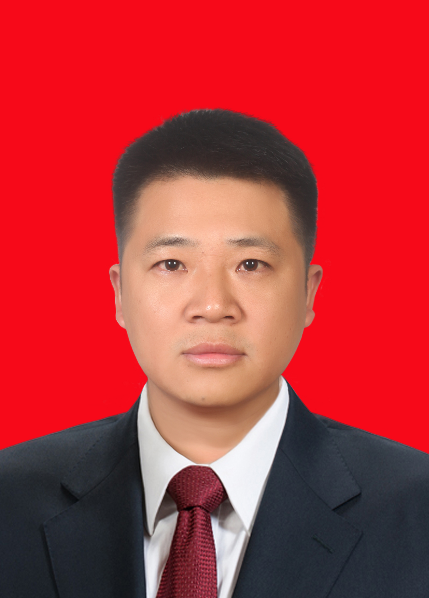 现任重庆市秀山县海洋乡党委副书记,乡长