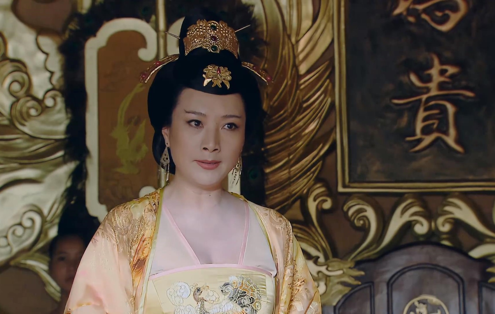  p>白骨姣是魏仁宗皇帝蒙德华的皇后,白骨姣原名蒙美娇,出自大魏皇族