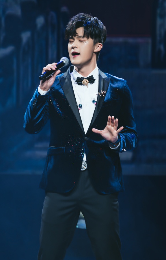 湖南卫视《 a target="_blank" href="/item/声入人心/23112331" data