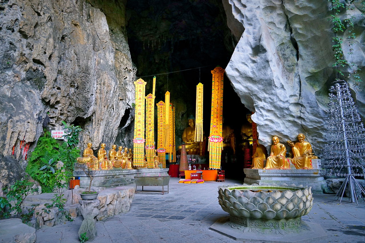 gnxaj0wsix">观音洞在 a target="_blank" href="/item/雁荡山/85904"