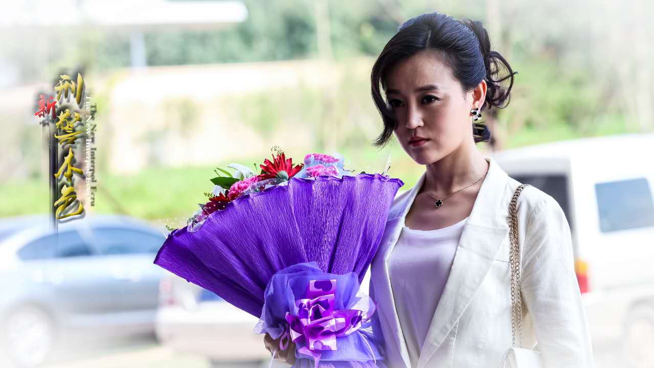  p>闫子墨(原名:闫婕),出生于陕西省,毕业于 a target="_blank" href=