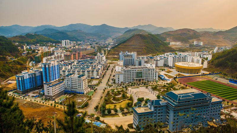 西林县,隶属于中华人民共和国 a target="_blank" href="/item/广西