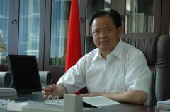 张富明,男,汉族,1955年2月生,山西屯留人,中共党员,教授