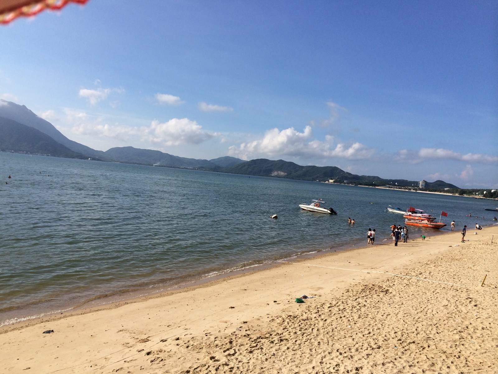  p>深圳大鹏较场尾是位于中国深圳的唯一一个有海岸线的村子.