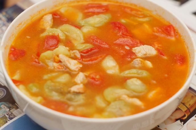 西红柿丝瓜汤