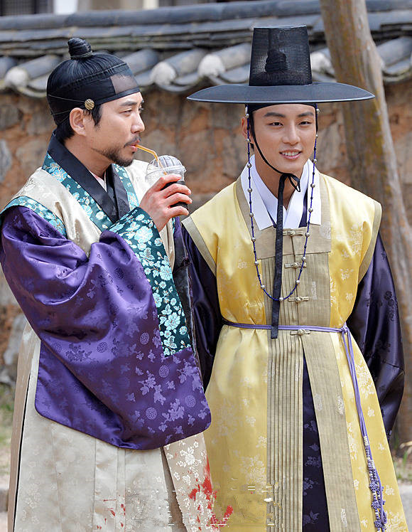  p>网巾是中国明代成年男子用来束发的网子,也是明初建立的 a target=