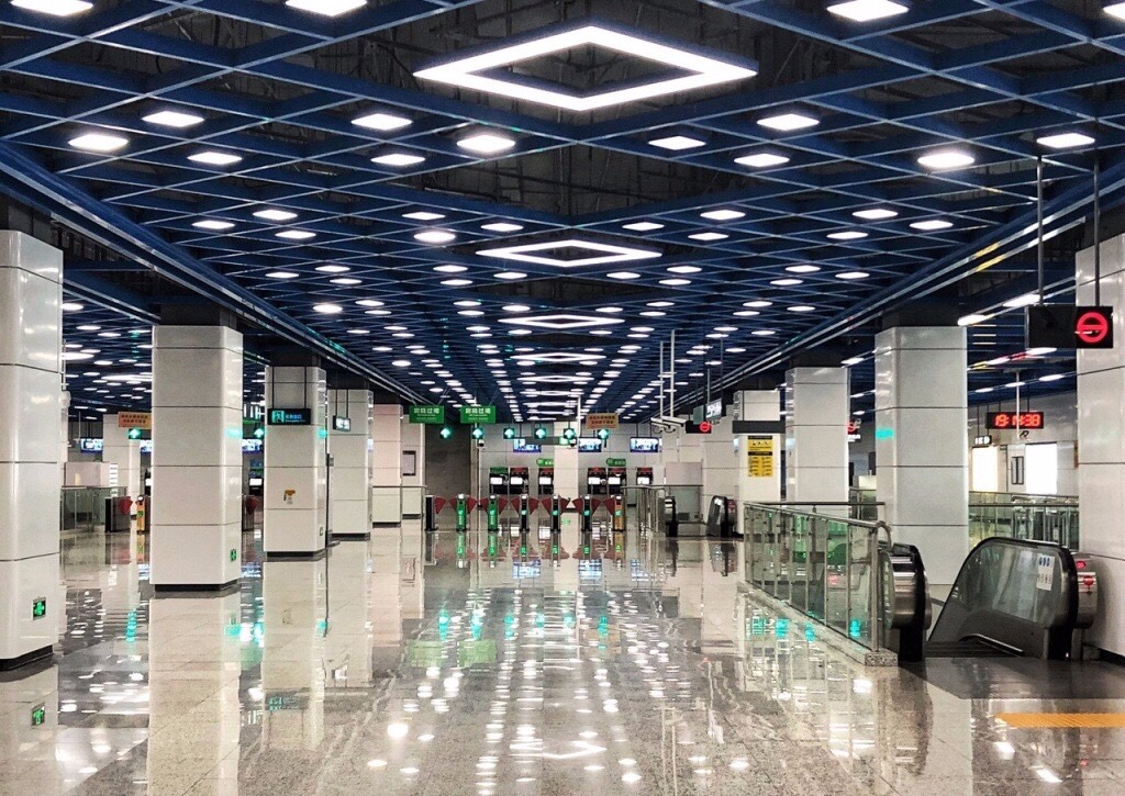 红树湾南站是 a target="_blank" href="/item/深圳地铁9号线