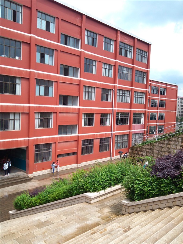 富源县胜境中学