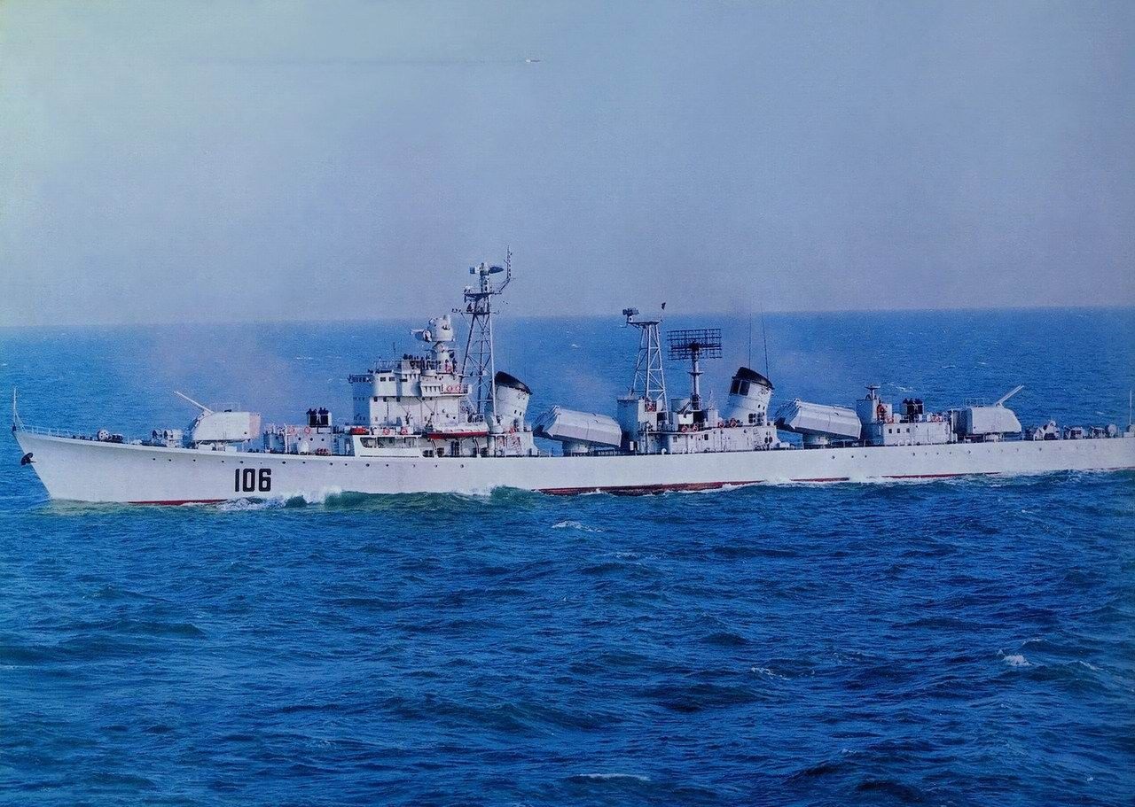  p>西安号驱逐舰(舷号:106,简称:西安舰),是中国海军隶下的一艘驱逐舰