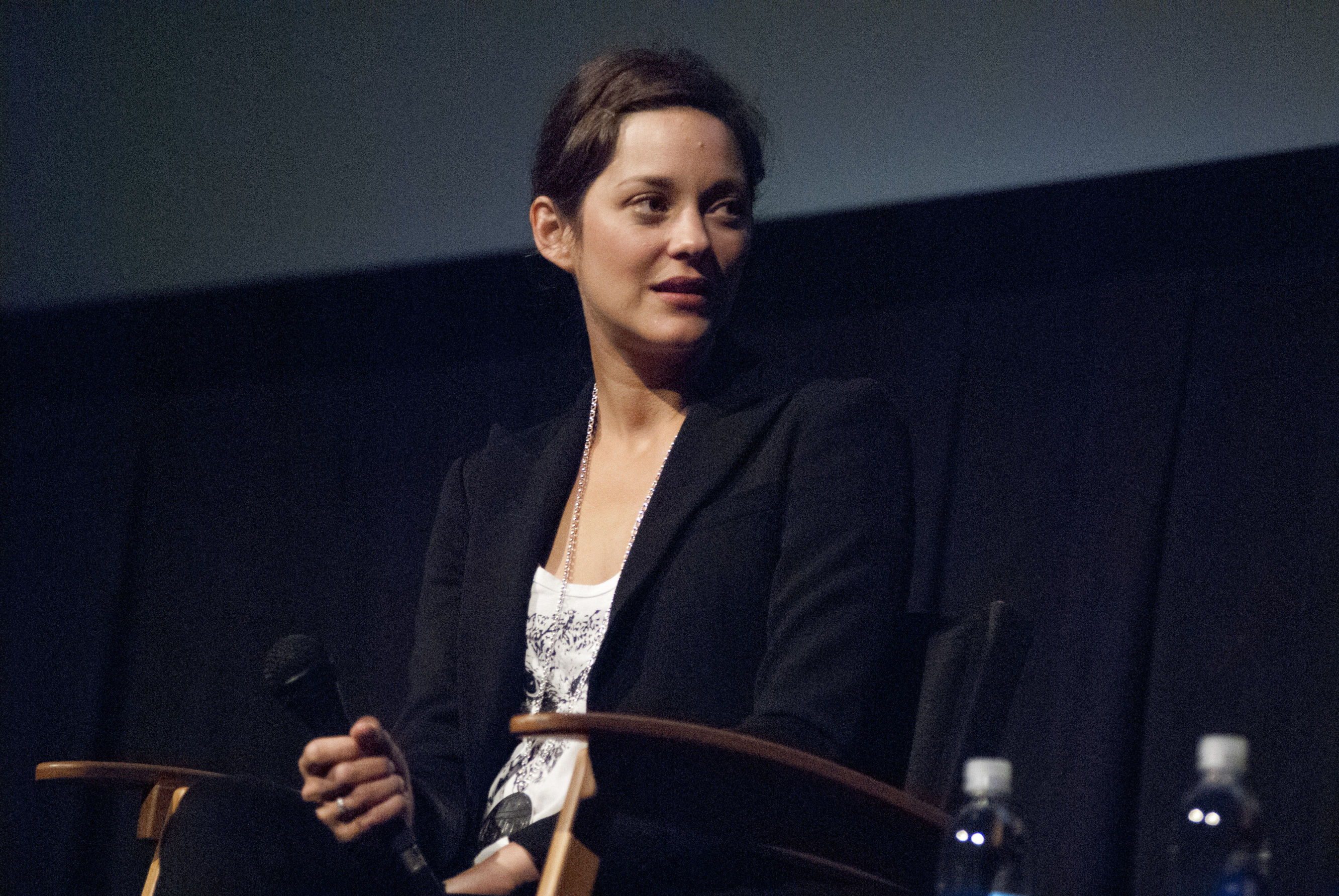  p>玛丽昂·歌迪亚(marion cotillard),1975年9月30日出生于法国巴黎