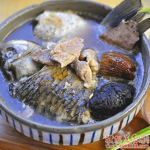 鲫鱼生地土茯苓汤