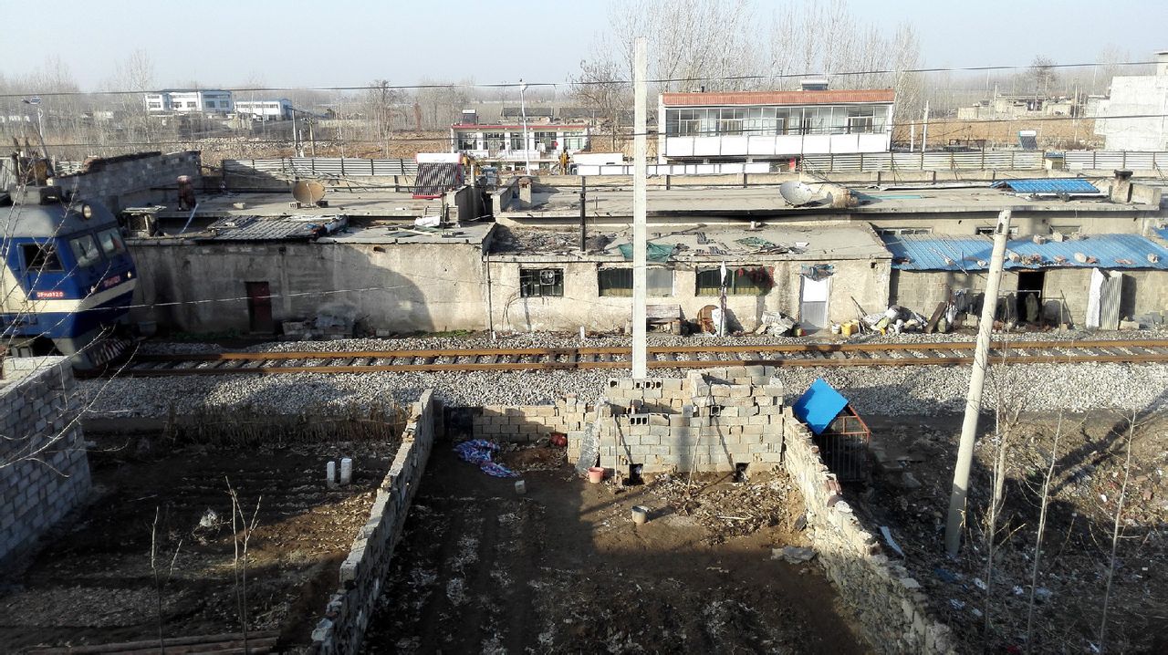  p>西寨村位于 a target="_blank" href="/item/新泰市/458488" data