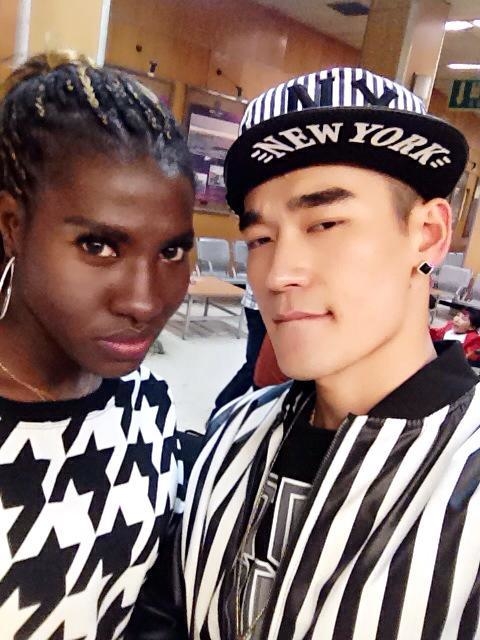  p>白加黑组合,2014年荣获央视《星光大道》周冠军,创新的中外男女