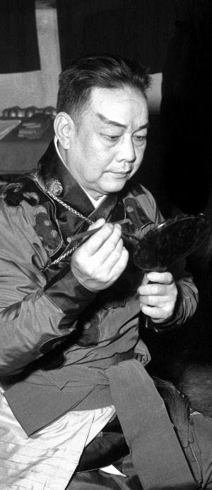  p>周信芳(1895年1月14日-1975年3月8日),名士楚,字信芳,艺名 a href=
