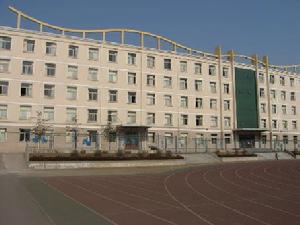 ji0wc"> a target="_blank" href="/item/阳泉市荫营中学/10114611"