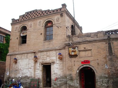  p data-id="gnb9ygso44">吉星楼位于河北省张家