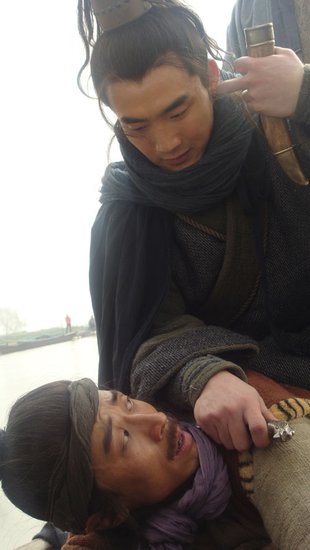  p>张顺是《水浒传》中的人物,绰号浪里白条,江州人氏,早年与哥哥同霸