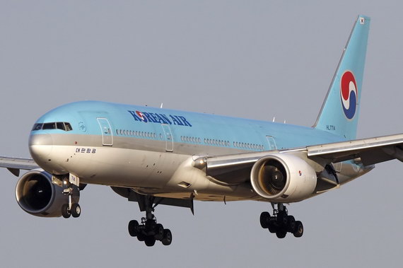  p>波音777(英语: b>boeing 777 /b>)是一款由美国 a target="_blank"