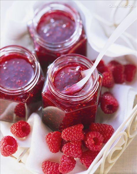  p>果酱是把水果,糖及 a target="_blank" href="/item/酸度调节剂