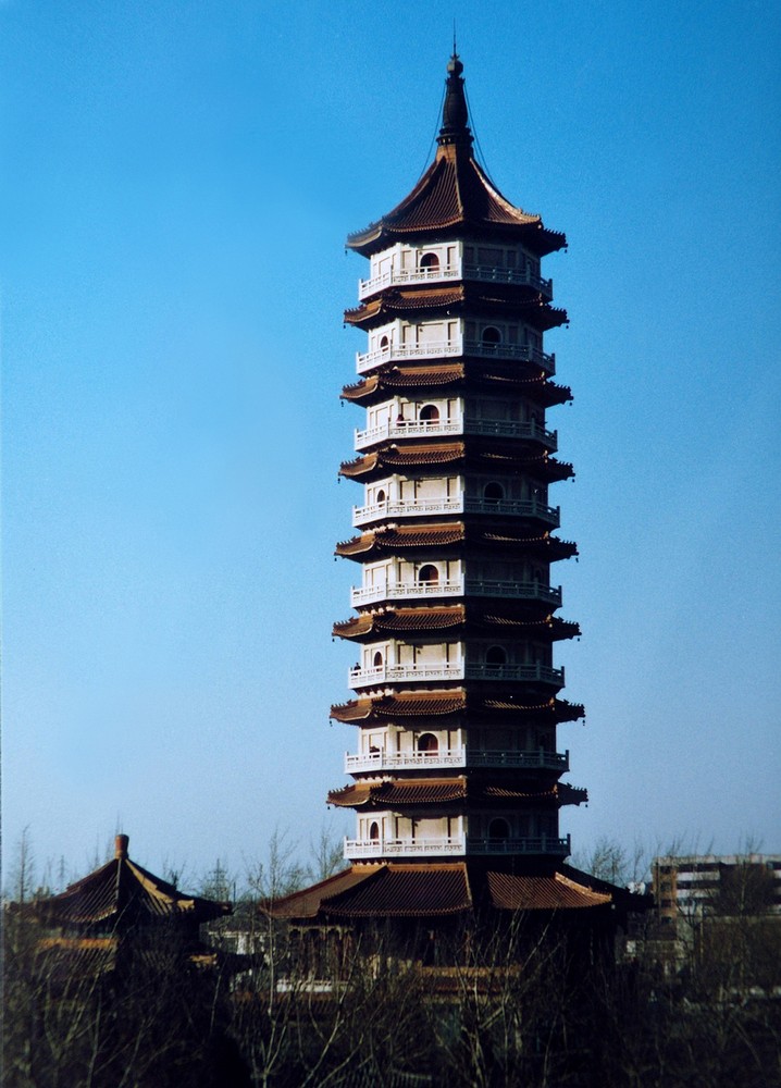 坐落于天津 a target="_blank" href="/item/河北区/1516201" data