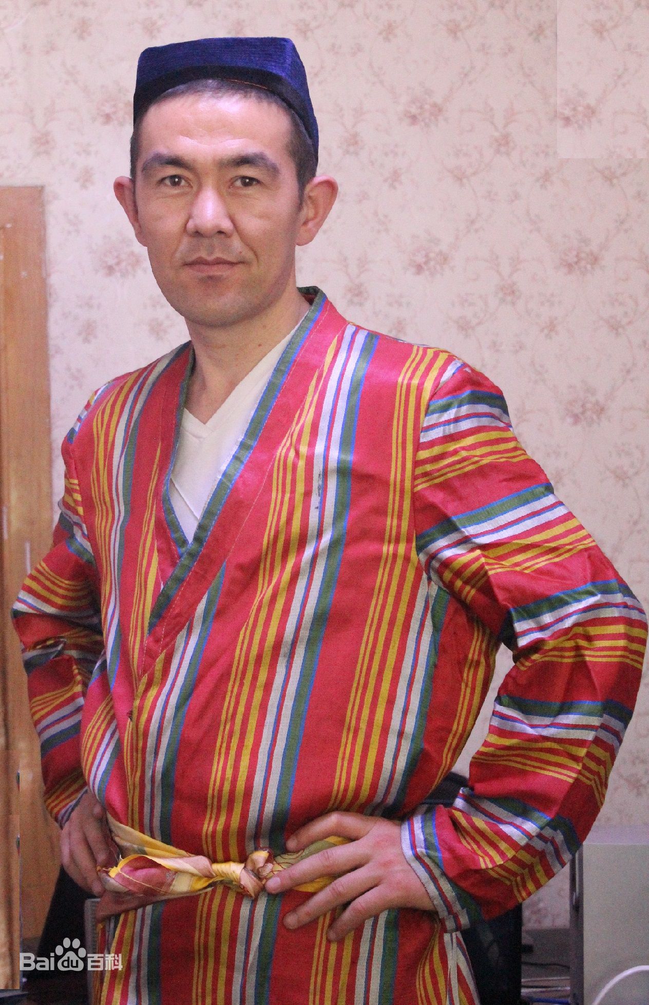 乌孜别克族服饰
